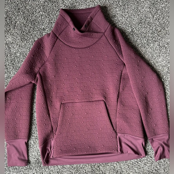 Athleta Maroon Elevation Jaquard Quilted Pullover Size Small - Picture 2 of 4